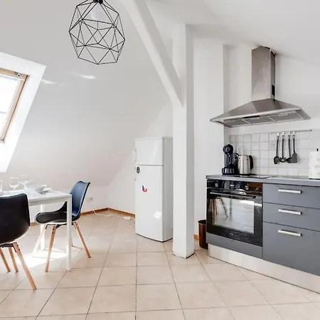 Cozy & Quiet Center Attic With Castle View - Vtub * Praga