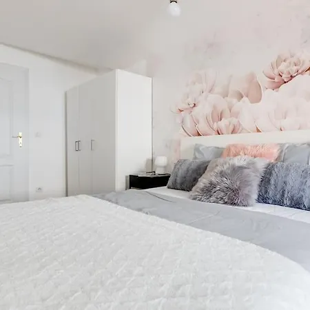 Appartamento Cozy & Quiet Center Attic With Castle View - Vtub Praga