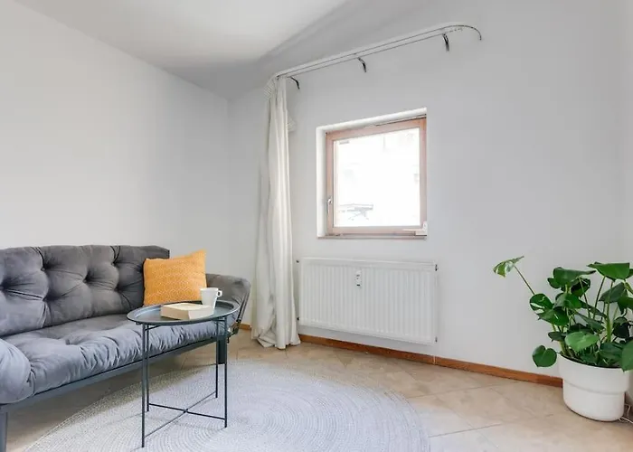Cozy & Quiet Center Attic With Castle View - Vtub *